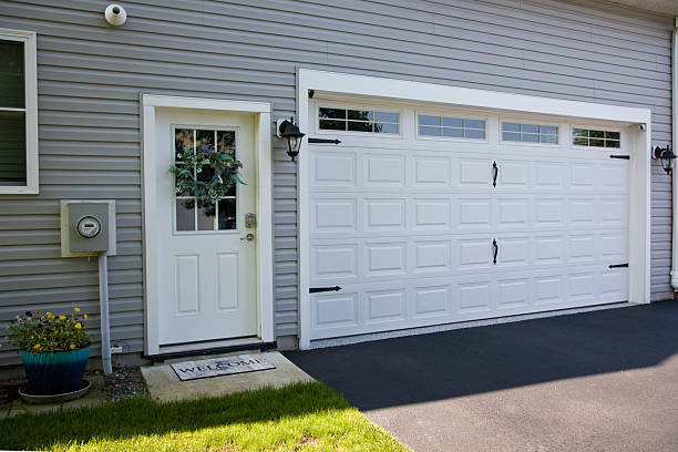 24/7 Emergency Garage Door Roller Replacement experts in Winthrop, MN